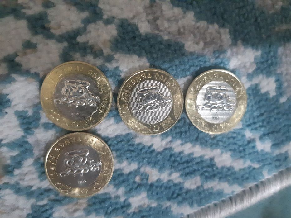 Продам коллекционные монеты 100₸ 12 штук разные. Цена окончательно