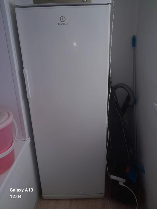 Продам морозильную камеру