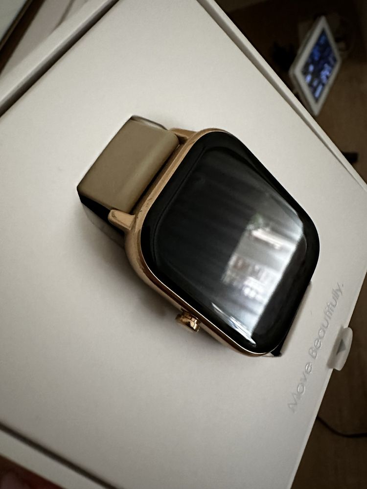 Часовник Amazfit gold