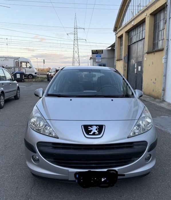Dezmembrez peugeot 207    1.4 hdi