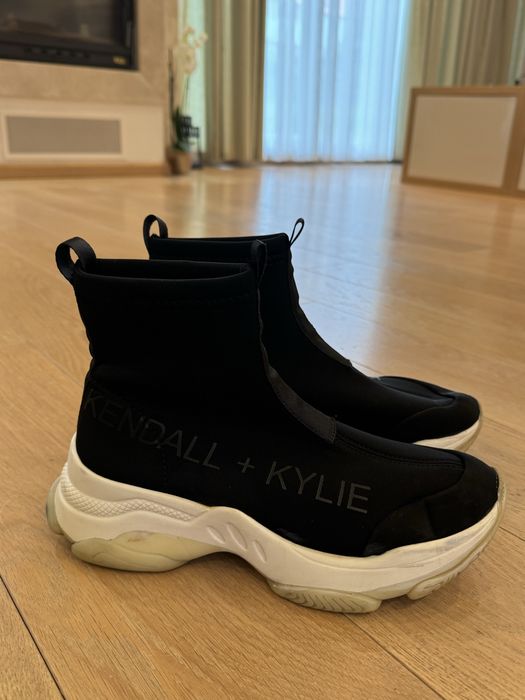 Kendall+ Kylie обувки