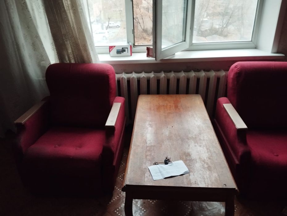 Отдам даром мебель для спальни