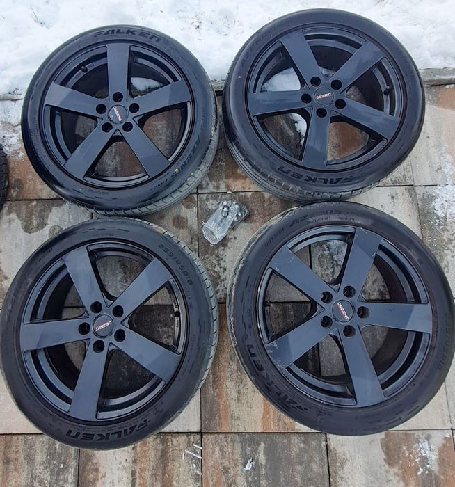 Jante R18 - Dezent TU Black - 5x114,3