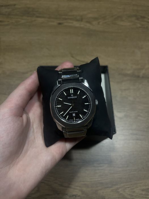 Candino часовник