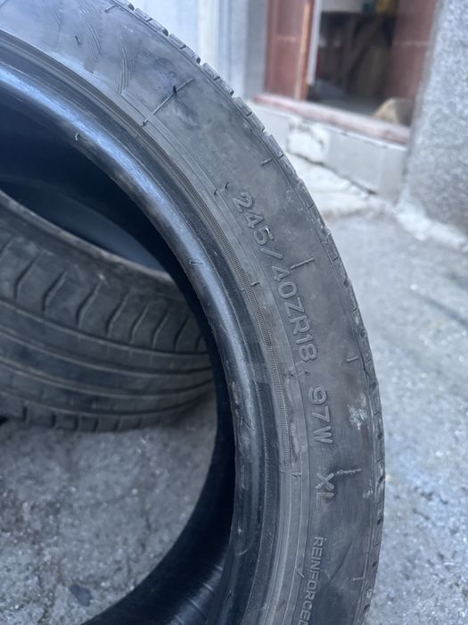 245/40/18 летни гуми