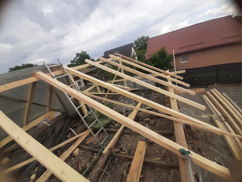 Executam acoperisuri, dulgherie, sisteme pluviale, renovam