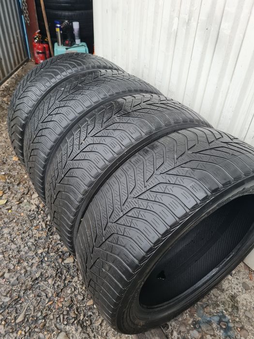4 buc Anvelope de iarna *235/45R18*YOKOHAMA *LICHIDARE STOC*75 Lei Buc