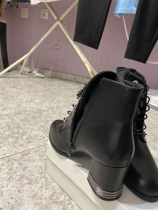 Дамски боти 40ти номер