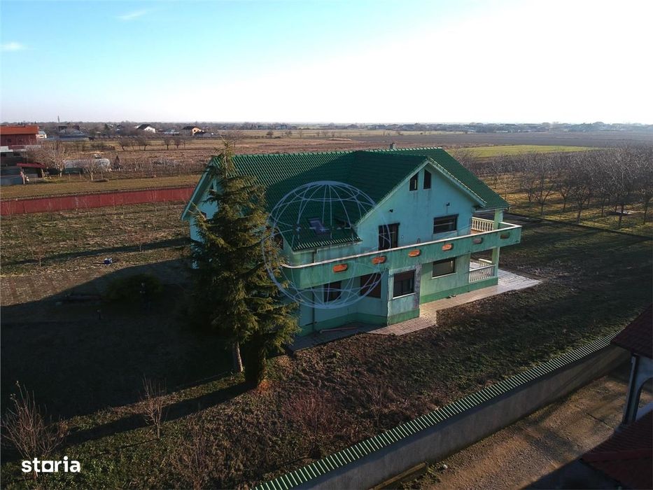 Casa De Vanzare Botarlau ( Com.vulturu)