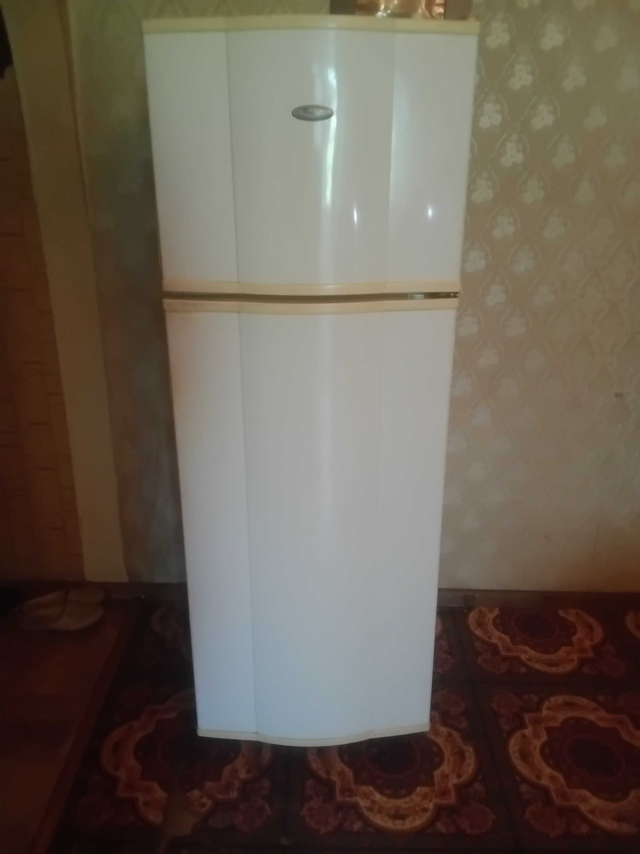 Холодильник бу продам _30 000тг (торг уместен)