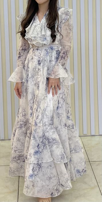 Көйлек сатылады.