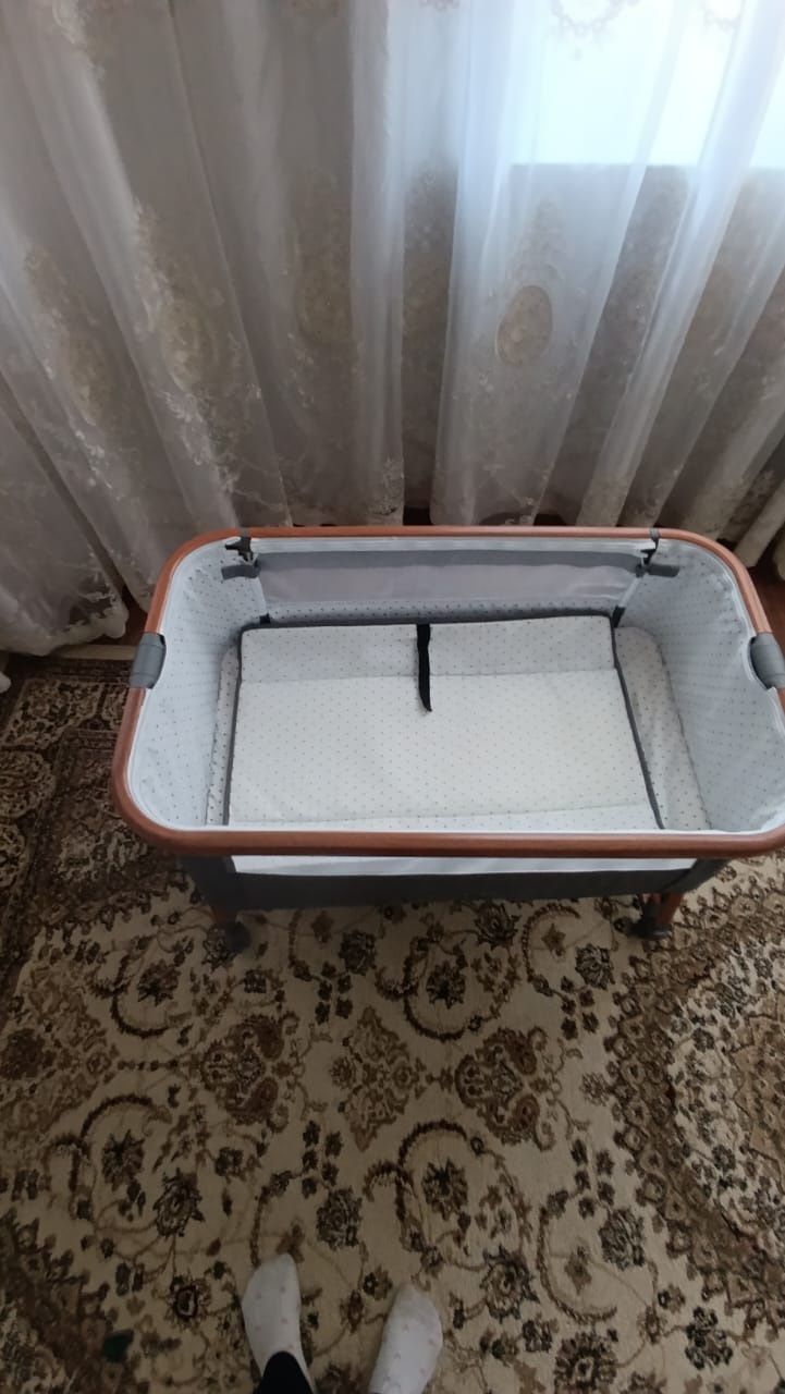 Манеж—кровать полозья для качания