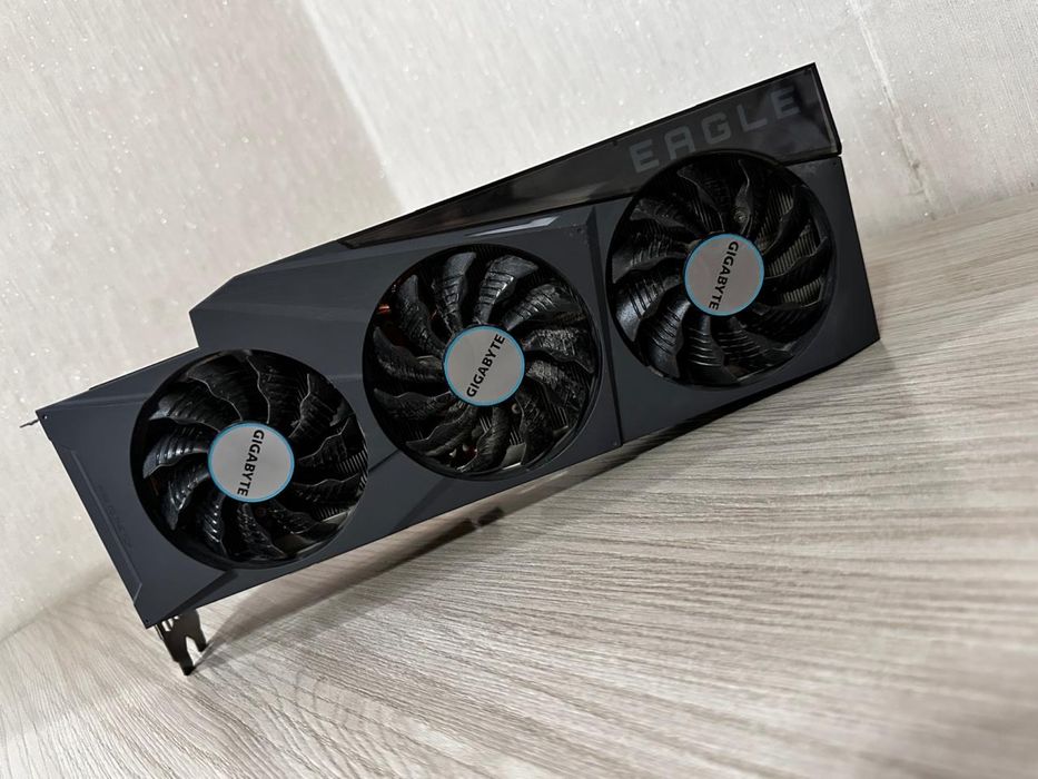 Продам видеокарту Geforce RTX 3080