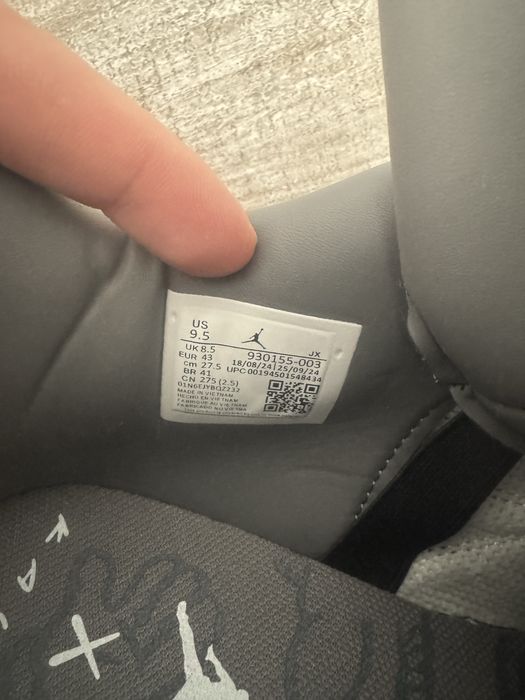 Vand adidasi J4 Retro Kaws