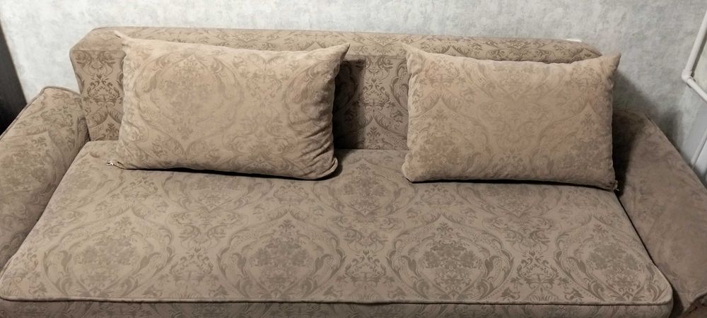 Продаю диван в хорошем состоянии, самовывоз, цена 5000 тенге, кому над