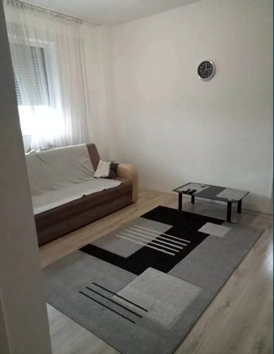Vand apartament 2 camere, direct proprietar , grădiniță Petru Rareș