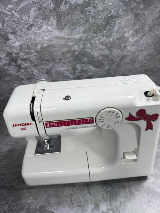 Janome Mini 525 швейной машинка (Актау8-18) лот 794609