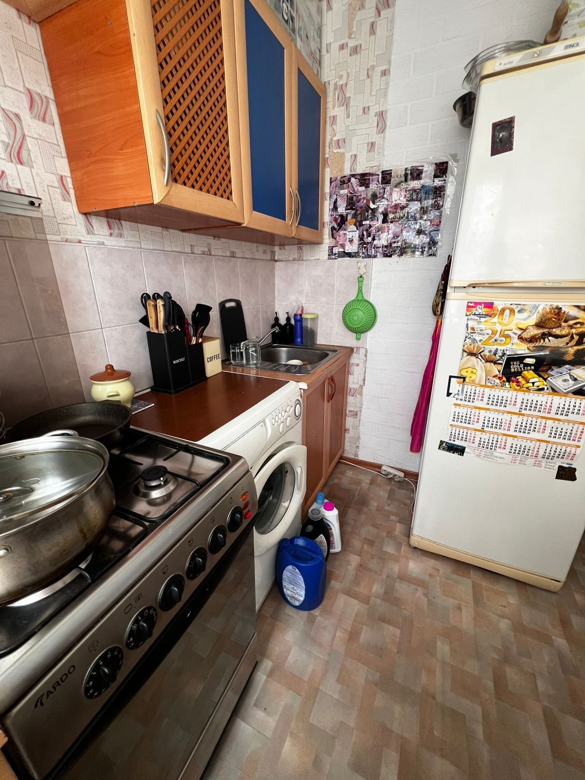 Продам 1комн в центре города. Кирпичный дом 3 этаж