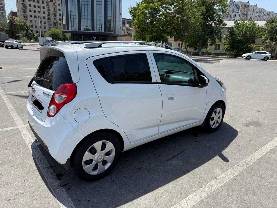 Сдаётся в Аренда с выкупом Spark автомат 4-full позиция