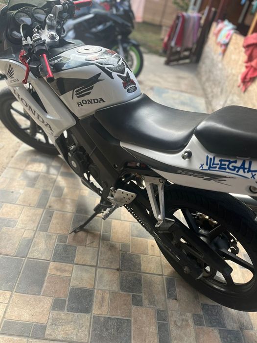 Vând honda cbr r125 cc