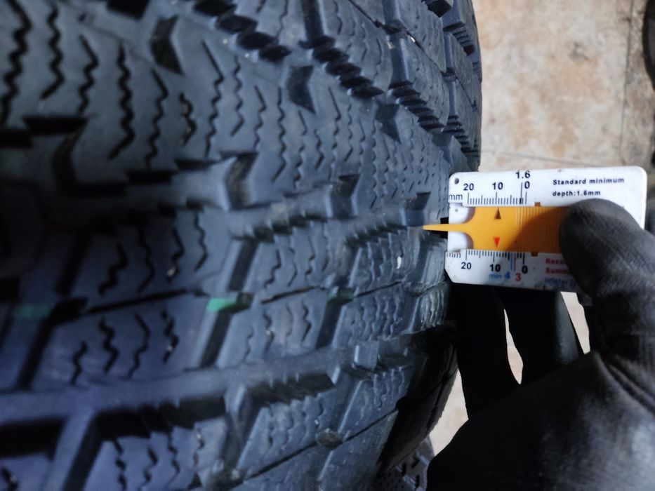 255 55 18 Зимни Toyo с Джанти БМВ Х5