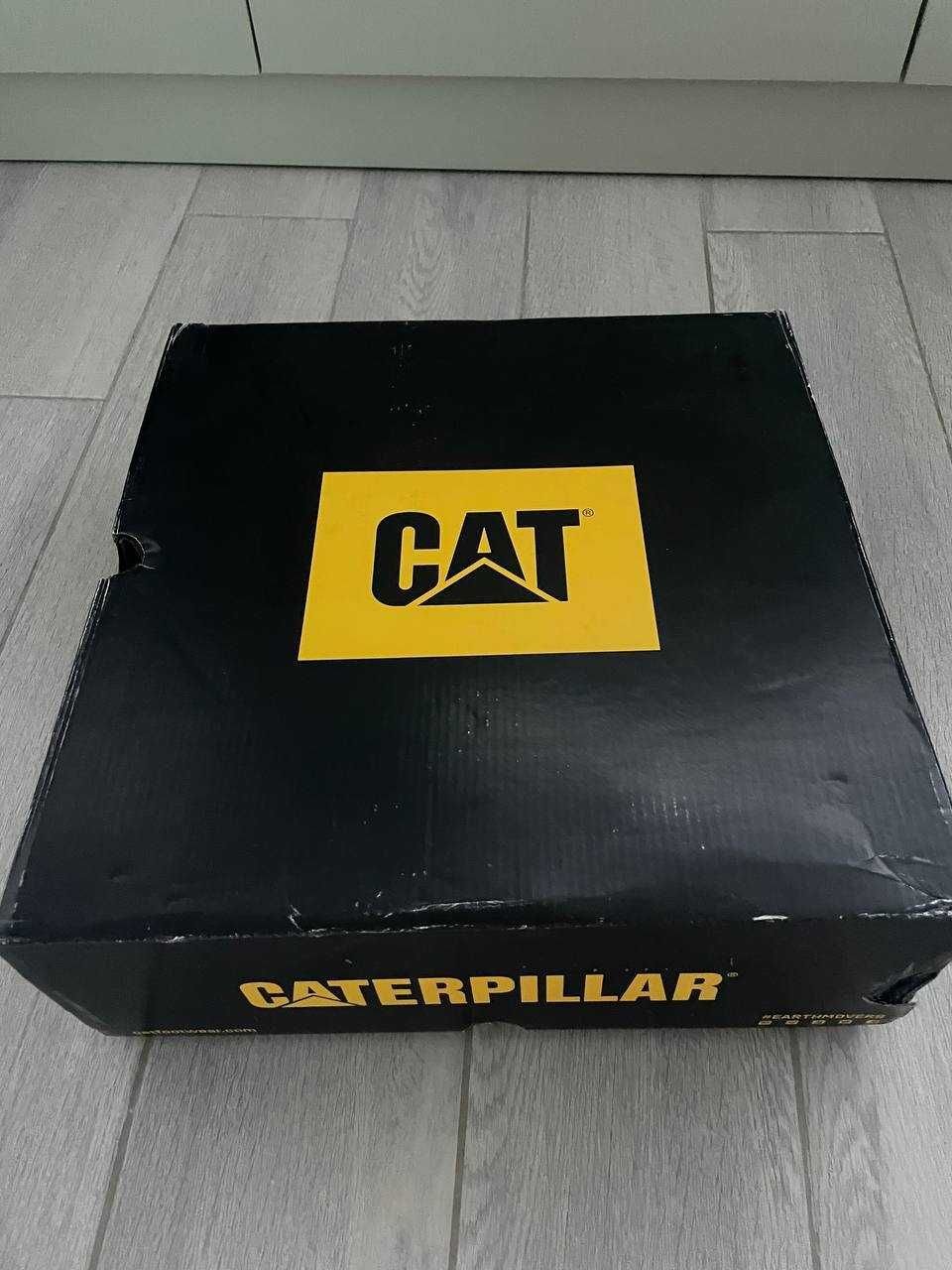 Продаются абсолютно новые ботинки CATERPILLAR со стальным носком.