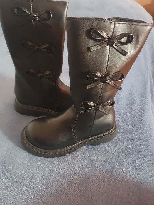 Vand cizme lungi de copii