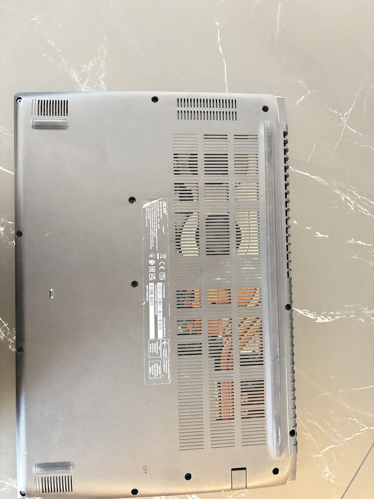 Acer Aspire 7 (A715-42G) risen 5