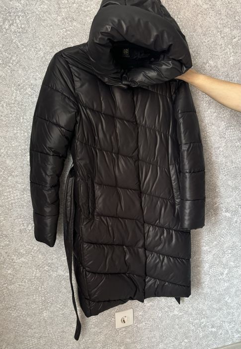 Пуховик в отличном состоянии 1000 тенге