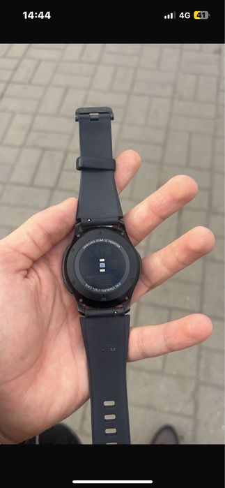 Часы самсунг gear s 3 frontier