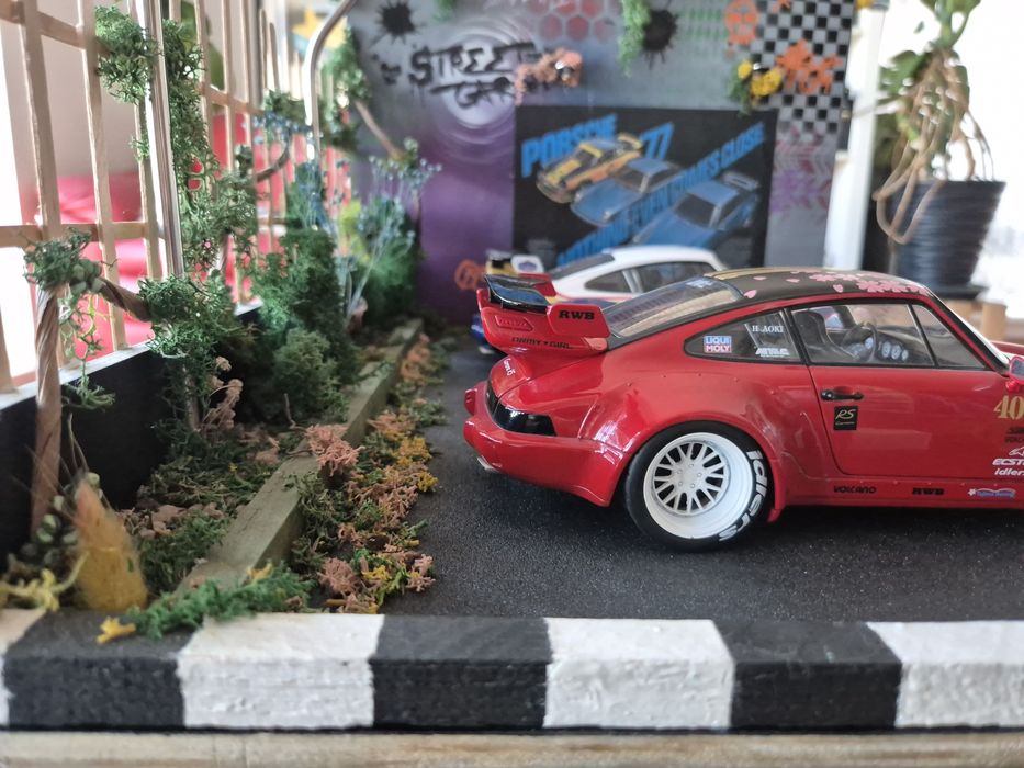 Diorama auto machete 1:18 Parcare Graffiti pentru pasionati auto