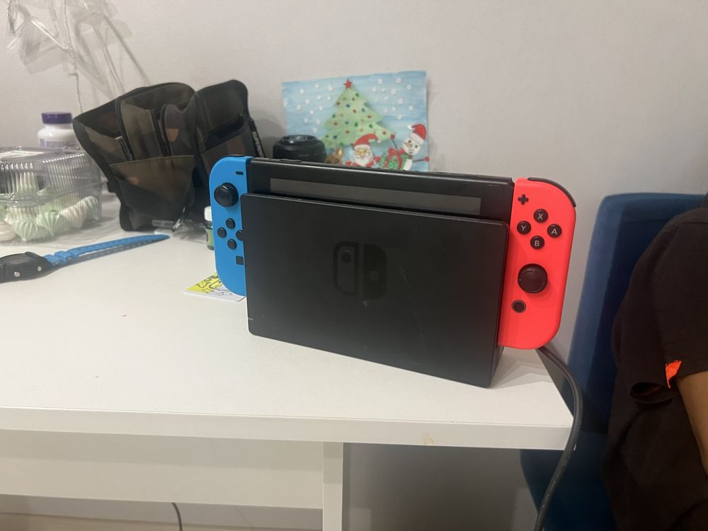 Nintendo switch 2-rev (обмена, торга нет)
