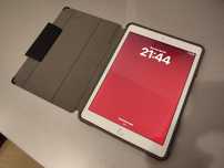 iPad 6th Gen (2018) 128 GB, 9.7 inch display + Husa cadou