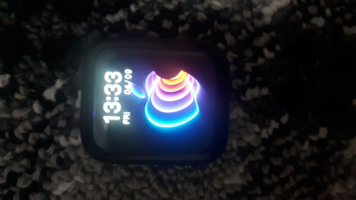 Smart watch sotiladi