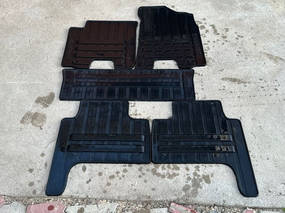 Продам полики для авто разных