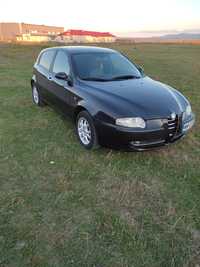 Vând Alfa Romeo 147