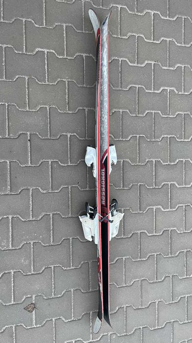 vând SCHIURI Rossignol 163cm