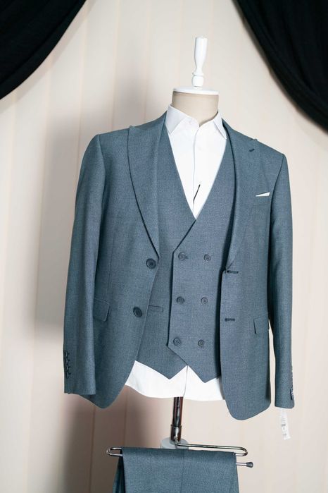 Costum barbati nou. 48, 50