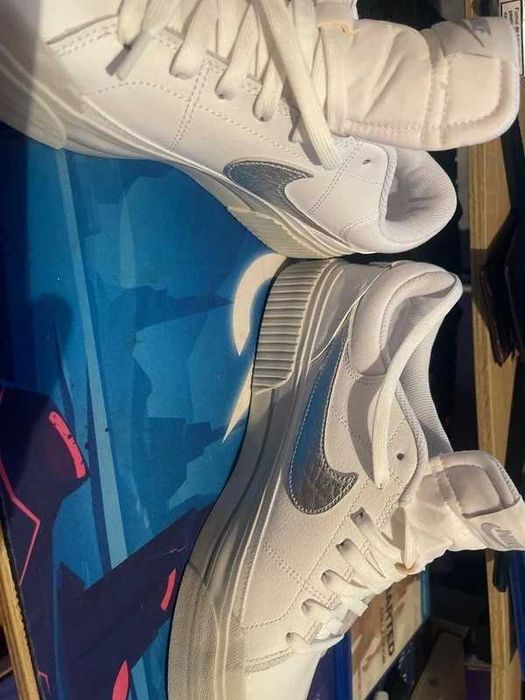 Nike Court Lagacy Lift