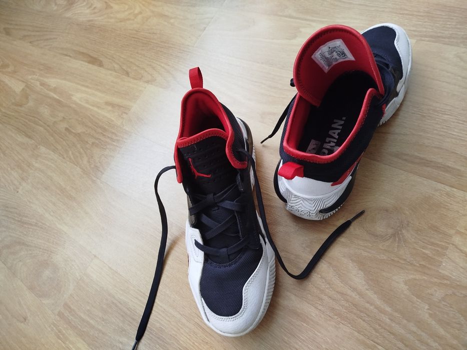 Vând Jordan Air max