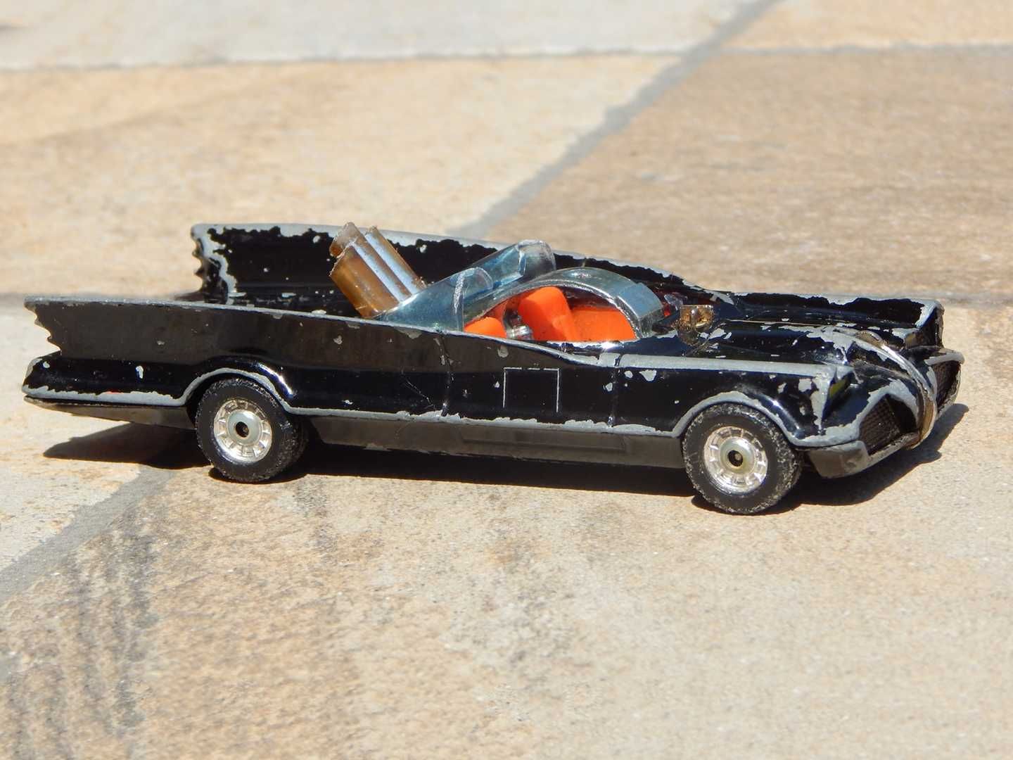 Macheta Batmobile Corgi fab Marea Britanie 1966 f veche uzata