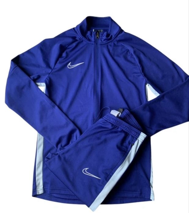 Nike,Adidas,Arsenal Marishi Adidas,Carhartt