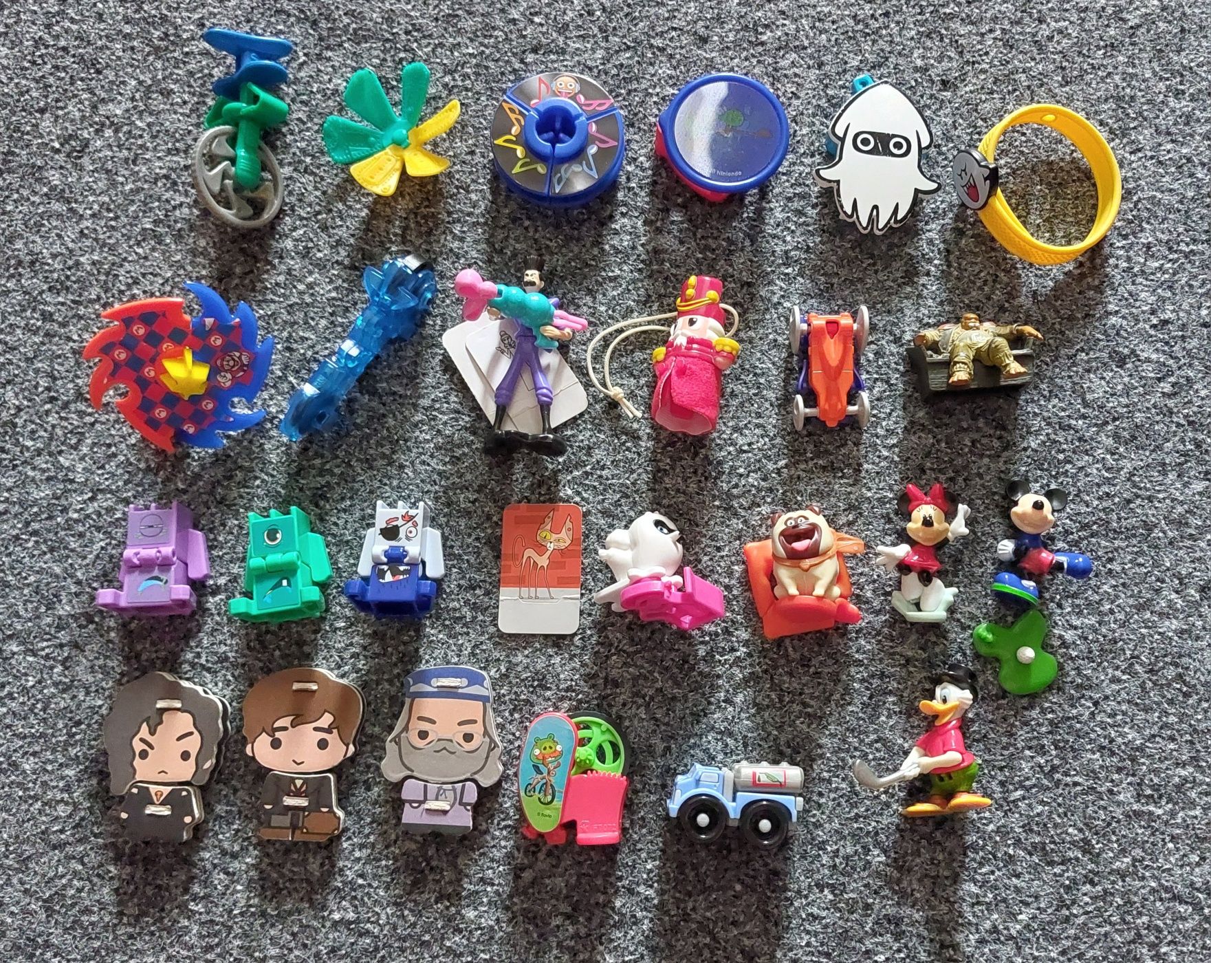 Jucării kinder,stikezz,ninja,harry potter,ben 10,super mario,minioni