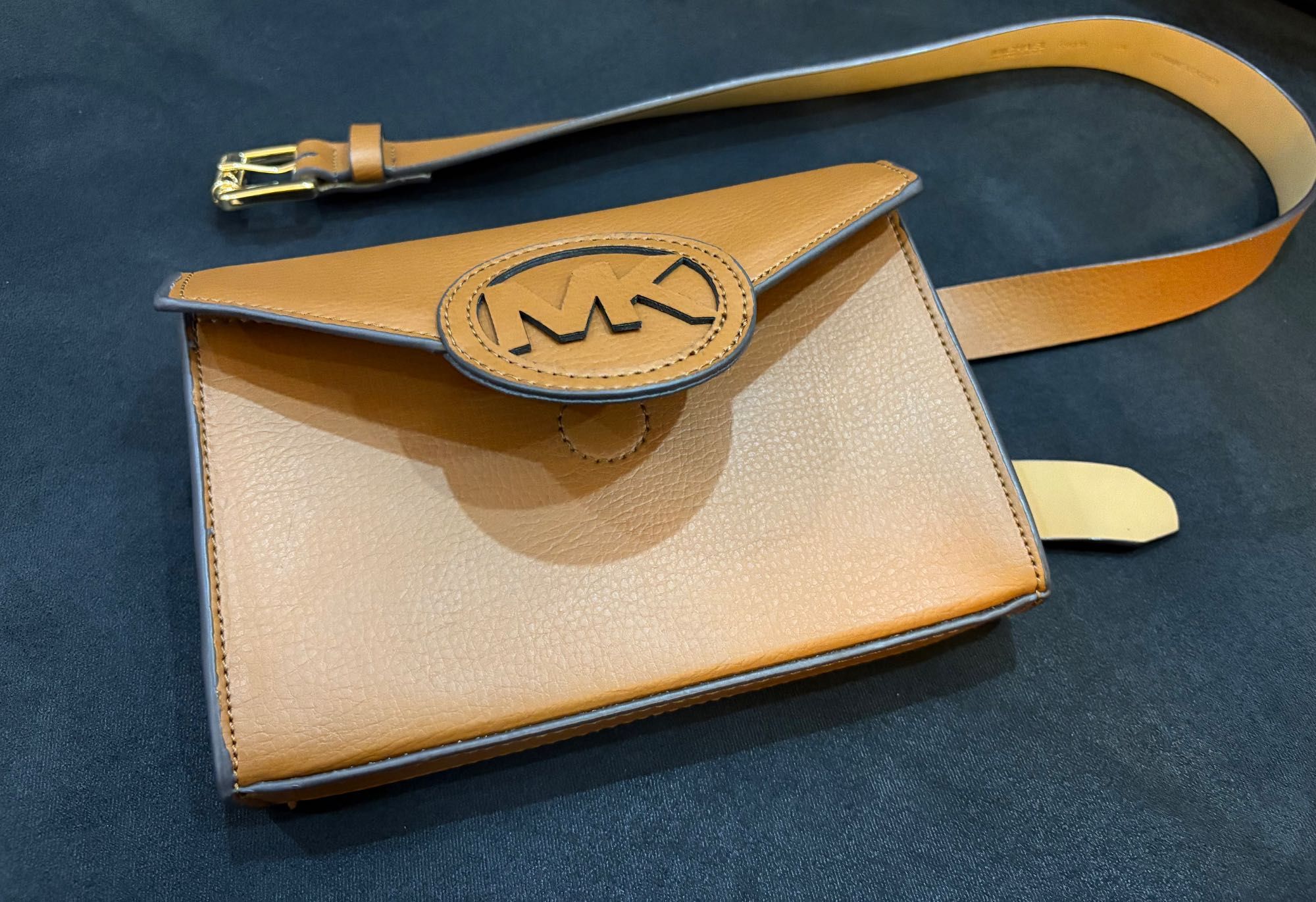 Чанта тип колан -  Michael Kors