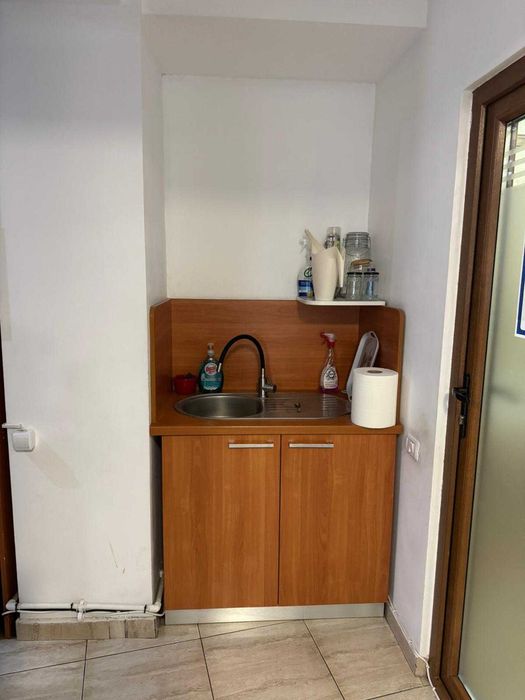 De inchiriat Spatiu comercial/birouri etaj 1- zona Piata Ovidiu
