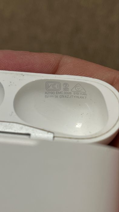 Продам кейсы от Airpods