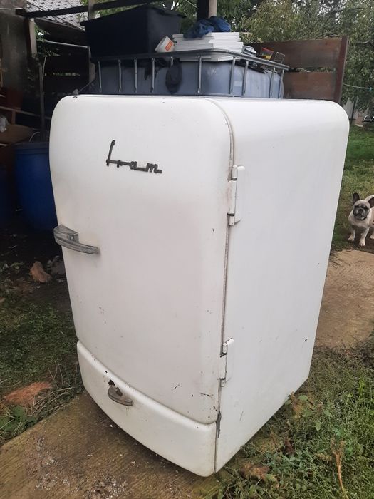 Vand Frigider Fram Vintage