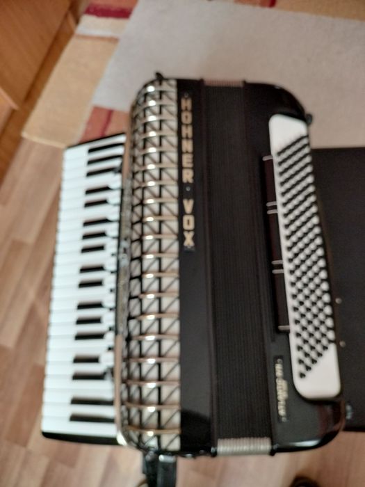 Hohner Atlantic IV N de Luxe