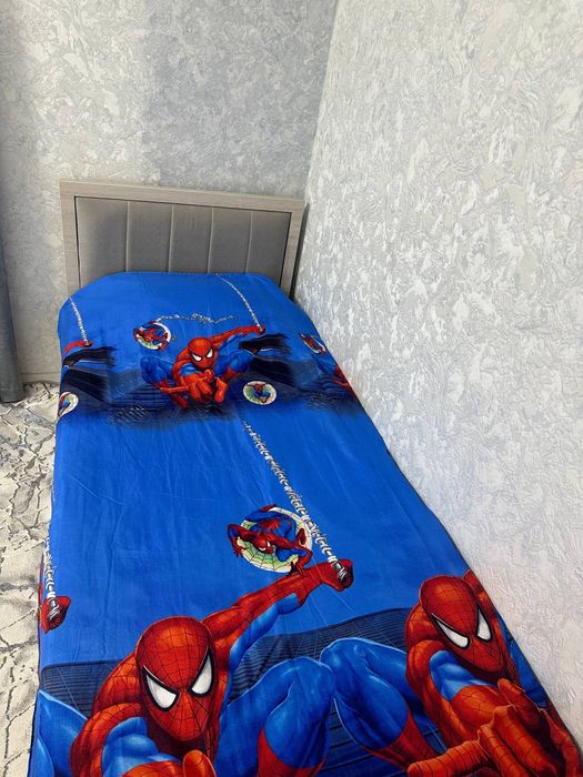 Продаю кровать с матрасом