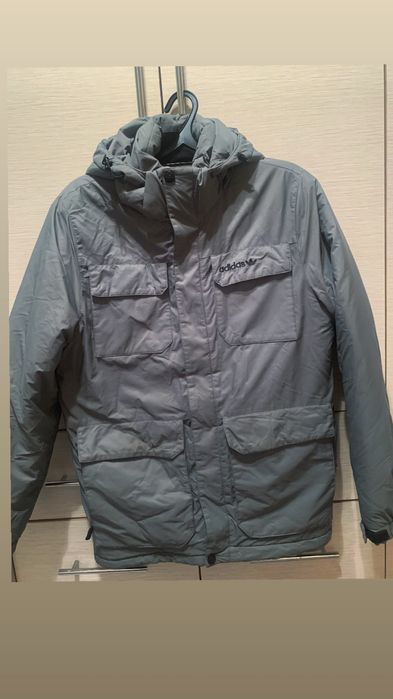 Куртка adidas в хорошем качестве